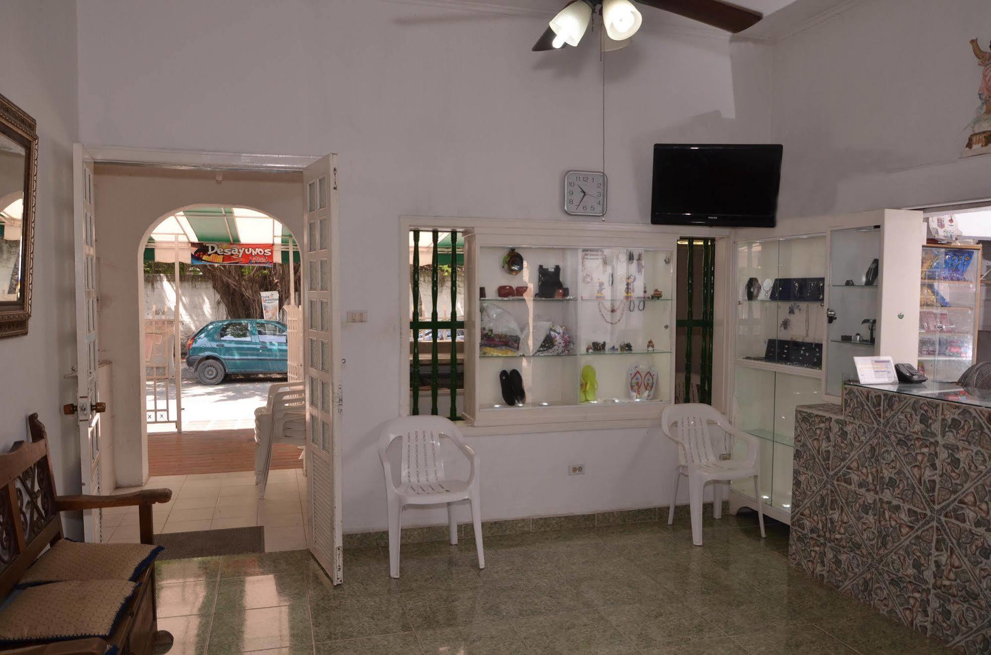 Hotel Vargas Airport Cartagena المظهر الخارجي الصورة