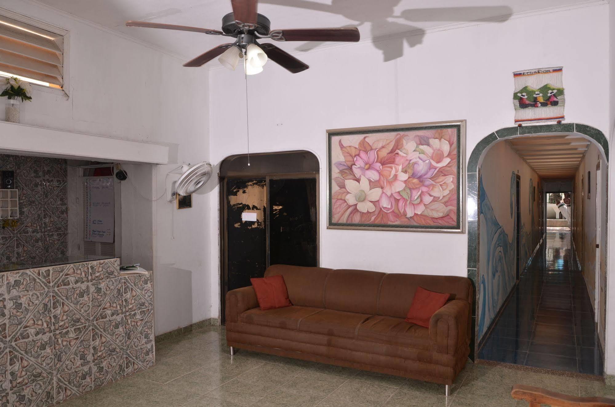 Hotel Vargas Airport Cartagena المظهر الخارجي الصورة