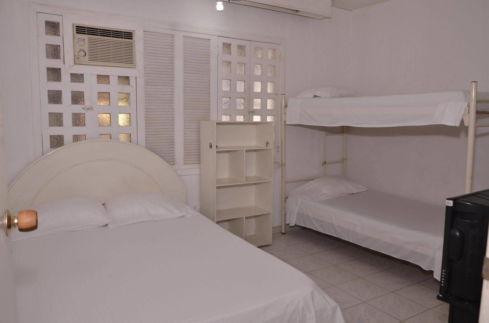 Hotel Vargas Airport Cartagena المظهر الخارجي الصورة