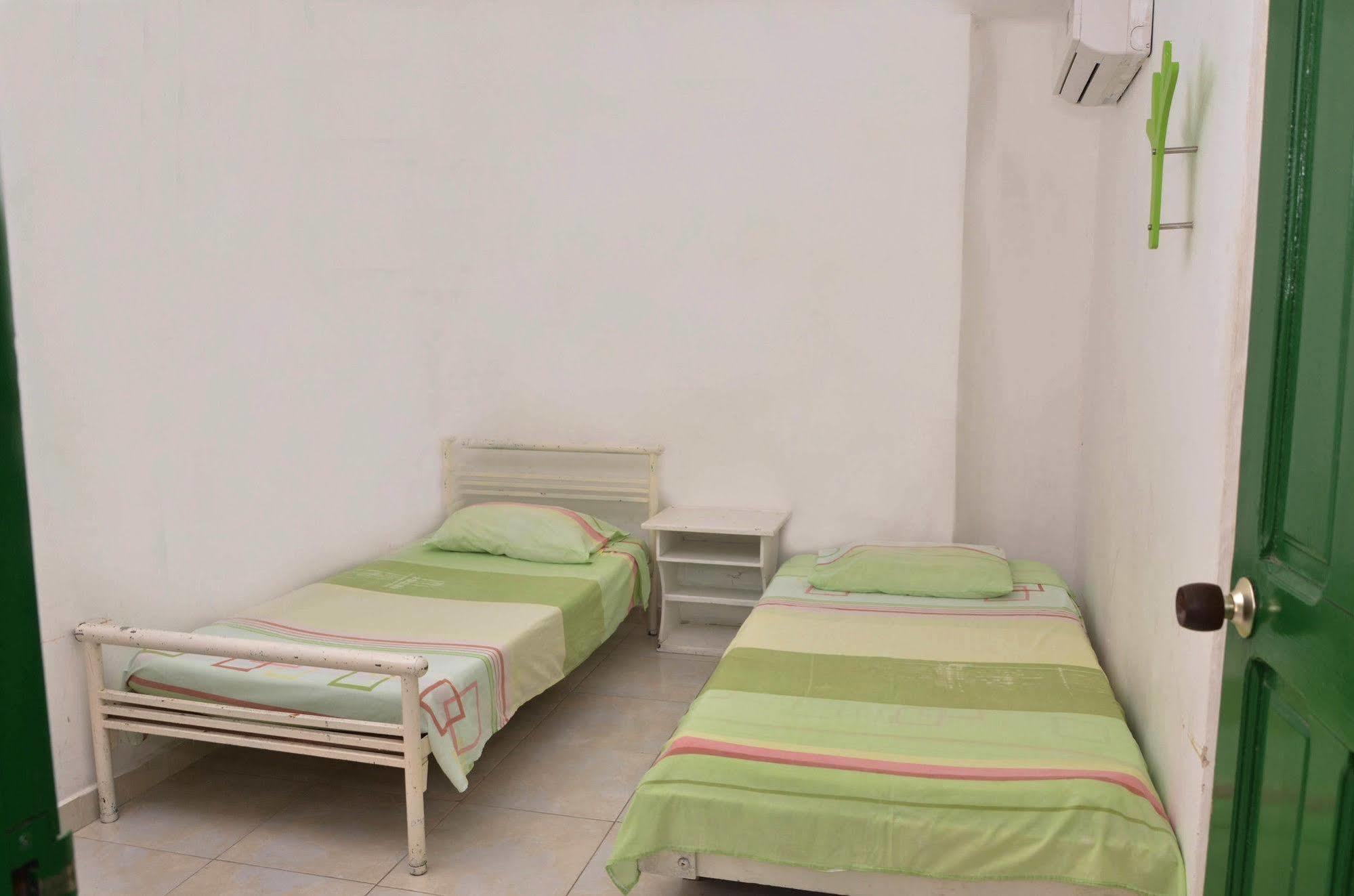 Hotel Vargas Airport Cartagena المظهر الخارجي الصورة