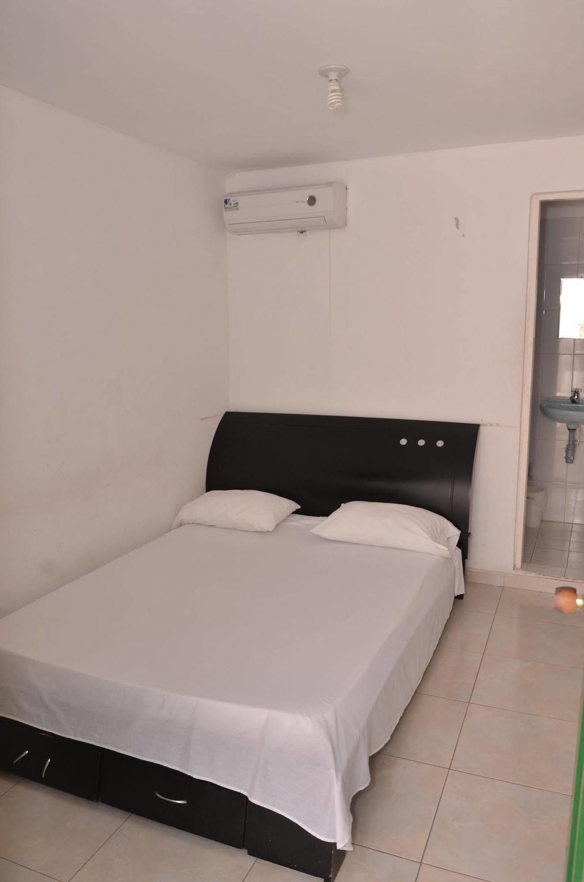Hotel Vargas Airport Cartagena المظهر الخارجي الصورة